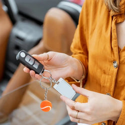 7 Color Key Chain Tennis Ball Metal Keychain Car Key Ring Sports Chain Sliver Color Mini Tennis Racket Backpack Pendant Gifts