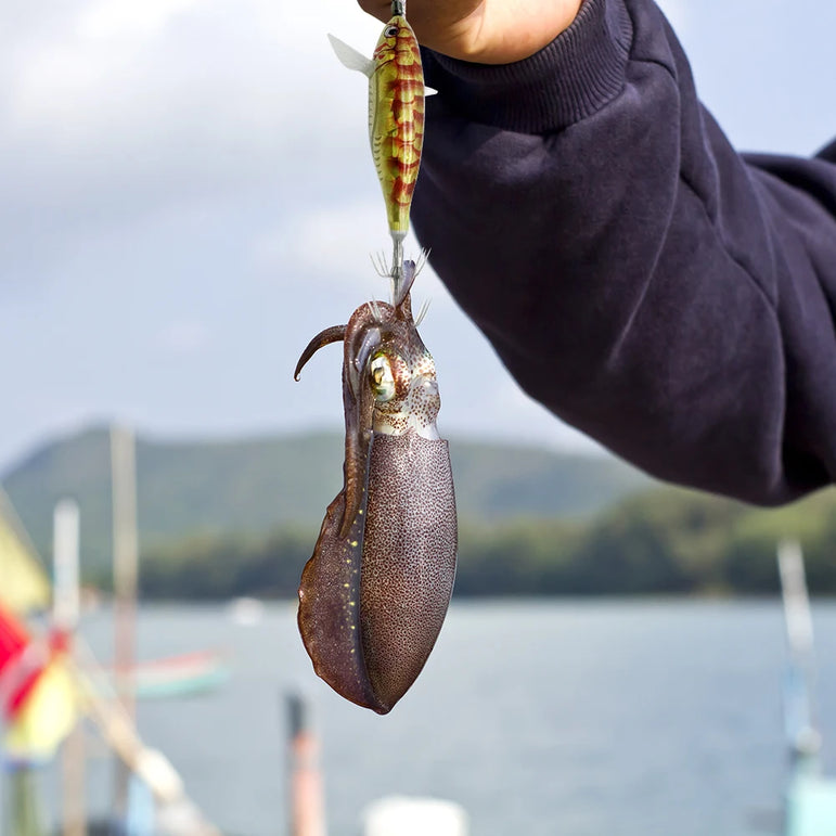 1pcs Luminous Horizontal Squid Jig Wood Shrimp Squid Hook Artificial Bait Octopus Cuttlefish Shrimp Saltwater Hard Bait Tackle